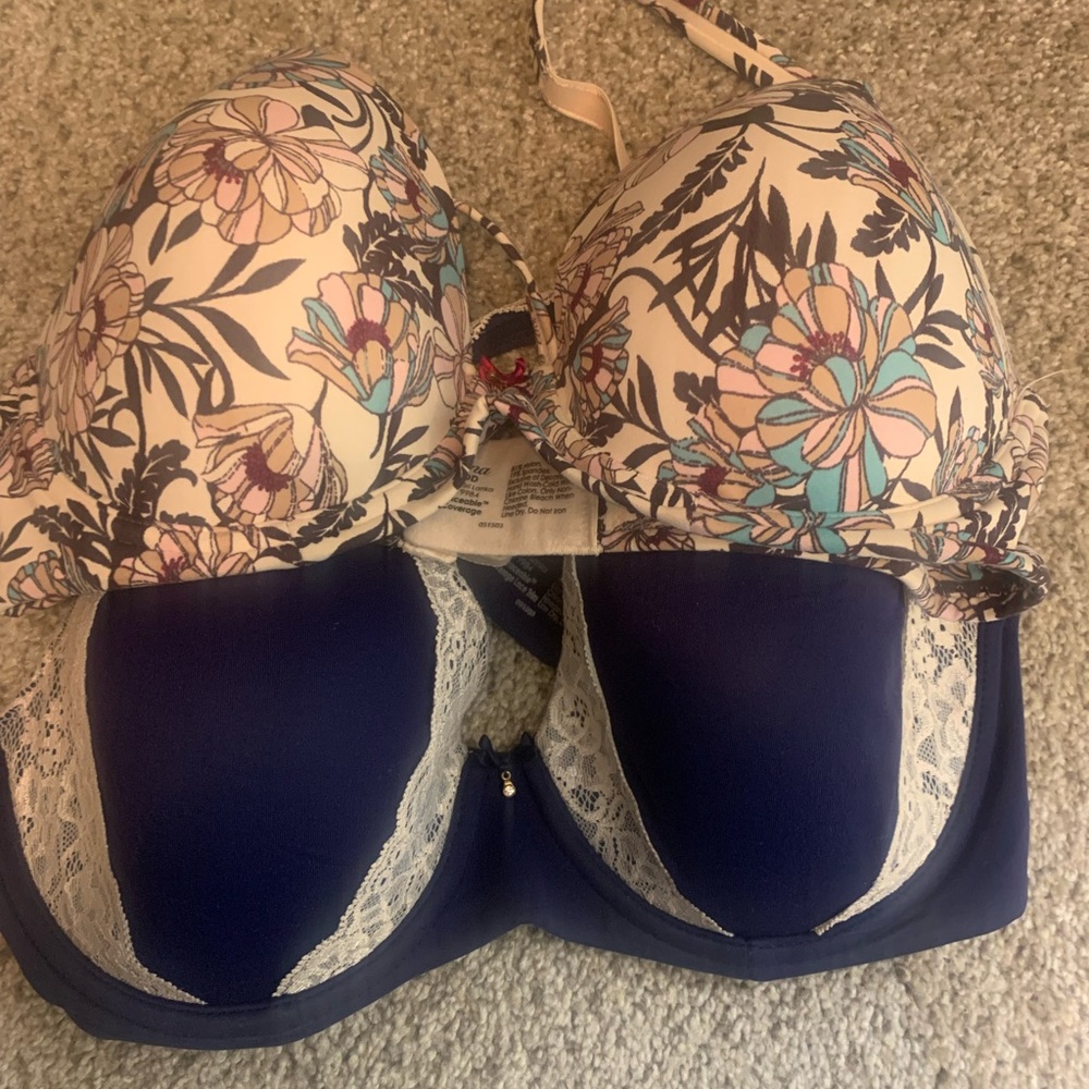 Set of two Soma Enhancing shape full coverage Bras! Size 34dd. Gently worn